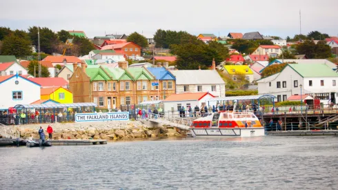 En Inglaterra las llaman Falkland Islands.