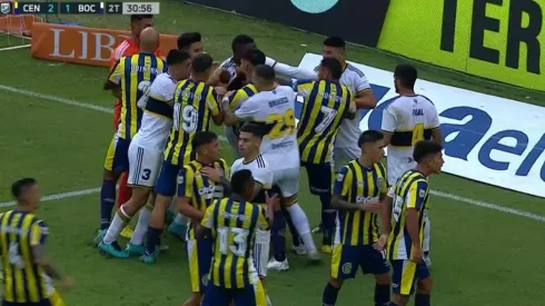 VIDEO | Volaron piñas: descontrol entre los jugadores de Central y Boca