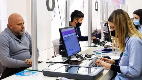 ¿Cómo es el nuevo diseño del DNI y cuánto cuesta renovarlo?