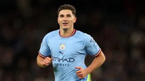 Julián Álvarez deja al Manchester City.