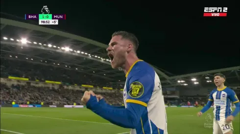 Mac Allister celebrando su gol para que gane Brighton.