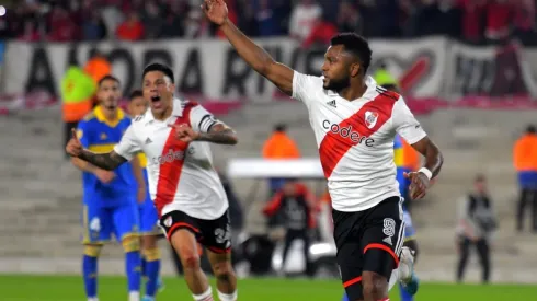 Miguel Borja le dio el triunfo a River en el Superclásico.