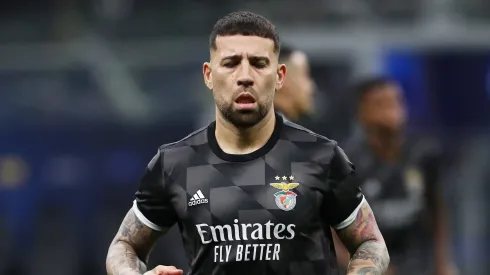 MILAN, ITALY – APRIL 19: Nicolas Otamendi of SL Benfica warms up prior to the UEFA Champions League quarterfinal second leg match between FC Internazionale and SL Benfica at San Siro Stadium on April 19, 2023 in Milan, Italy. (Photo by Marco Luzzani/Getty Images)