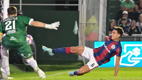 Federico Gattoni y Facundo Cambeses en el Banfield – San Lorenzo.