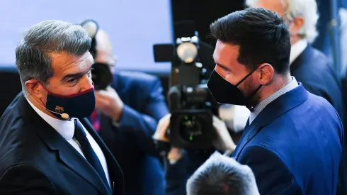 Joan Laporta junto a Lionel Messi