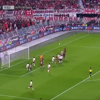 VIDEO | Tras una mala salida de Armani, Ronaldo Martínez silenció el Monumental con el 1-1 para Platense