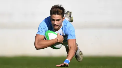 Marcos Moneta y una imagen habitual: el vuelo rasante hacia el try