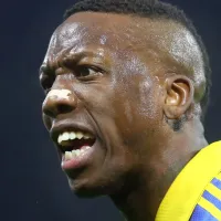 Lesionado, pero vivo: Advíncula cerró la noche con ovación y conmovió hasta a Almirón