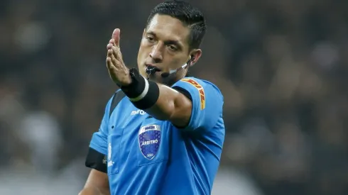 Jesús Valenzuela es el árbitro de River e Inter de Porto Alegre.