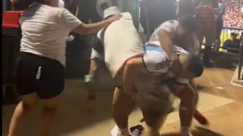 Escándalo: un fanático de Messi tuvo una brutal pelea con dos hinchas del FC Dallas