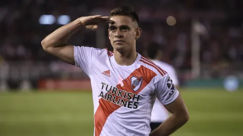 El clásico festejo de Rafael Santos Borré.