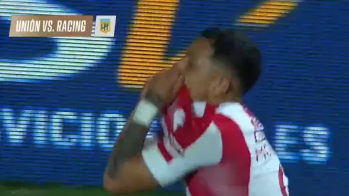 Morales festejando su tanto ante Racing.