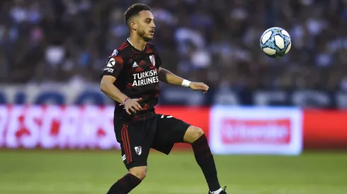 Nahuel Gallardo con la camiseta de River.