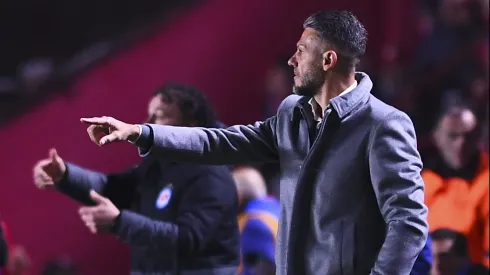 Martín Demichelis en el duelo ante Argentinos.