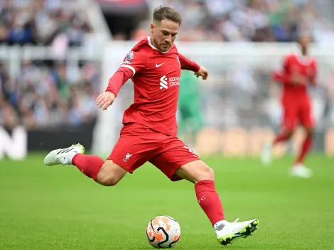 Todos de pie: El gran gesto del público de Liverpool con Alexis Mac Allister