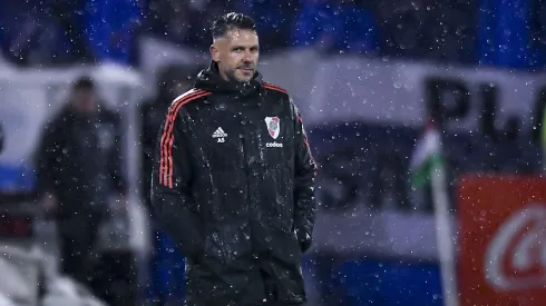 Martín Demichelis planifica el once de River.