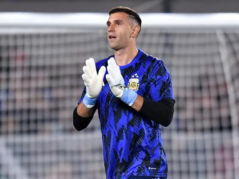 Dibu Martínez aseguró que Messi ganará el Balón de Oro 2023