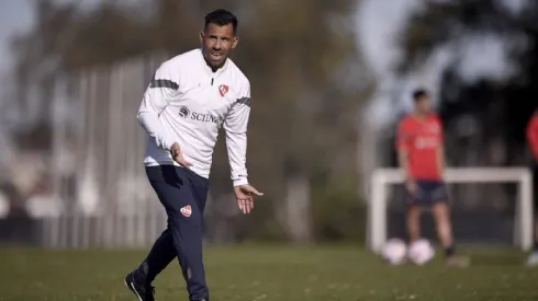 Carlos Tevez en el entrenamiento de Independiente.