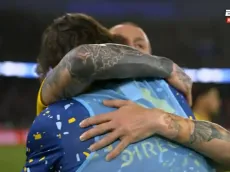 No se vio: el abrazo entre Cavani y Benedetto cuando terminó el partido