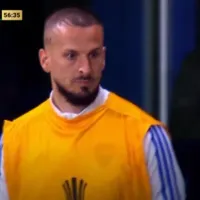 Insólito: por esto amonestaron a Benedetto desde el banco de suplentes de Boca