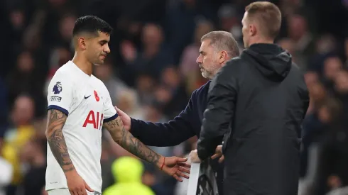 Ange Postecoglou señaló que Cristian Romero "fue demasiado lejos" en la jugada en la que fue expulsado contra el Chelsea. Getty Images.