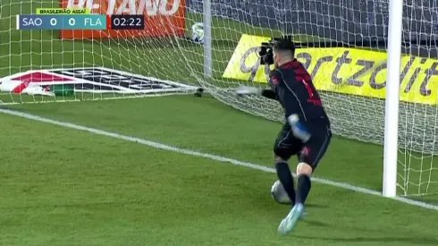 VIDEO | El blooper de Rossi que paralizó a los hinchas de Flamengo