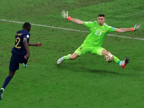 El diario L'Equipe hizo una reconstrucción de la atajada de Dibu Martínez a Kolo Muani en la final del Mundial