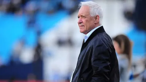 Víctor Blanco ya mueve piezas.