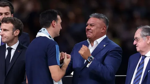 Tapia y Scaloni en la coronación de Qatar 2022.