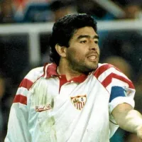 La vas a querer: Sevilla lanzó una camiseta retro como la que usó Maradona