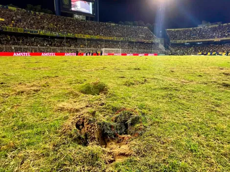 Papelón y quejas: el lamentable estado del campo de juego de las canchas del fútbol argentino