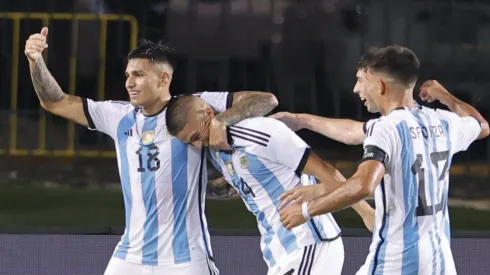 Argentina va por el pasaje a París 2024.