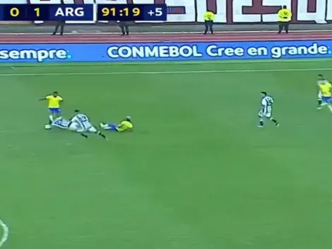 VIDEO | Equi Fernández trabó con la cabeza para recuperar una pelota clave