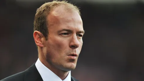 Alan Shearer recuerda cuando dos extraños lo despertaron teniendo sexo en su habitación