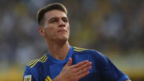 Zenón celebra su primer gol en Boca