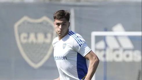 La decisión que tomó Boca con Anselmino tras el interés de los equipos europeos