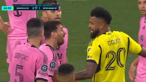 El capitán argentino tuvo un intercambio de palabras con Godoy.