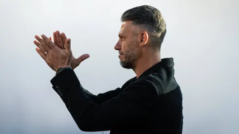 Martín Demichelis piensa en incorporaciones.
