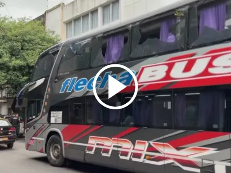 VIDEO | Un incidente en Rosario dejó al micro de Peñarol destrozado