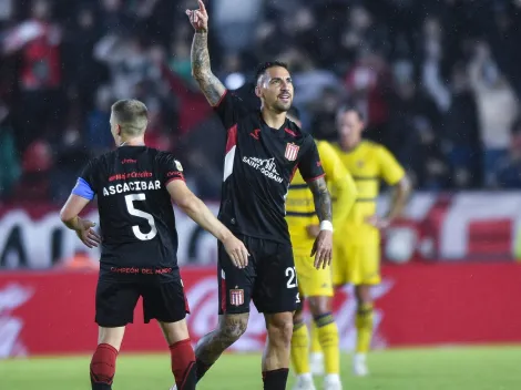 VIDEO | "¿Entrás para ganarlo?": la inédita charla entre Javier Correa y el 4° árbitro del Estudiantes - Boca