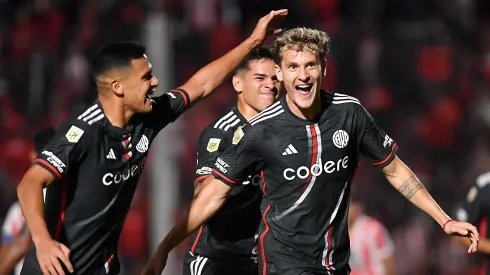 Colidio marcó tres goles y fue la figura.