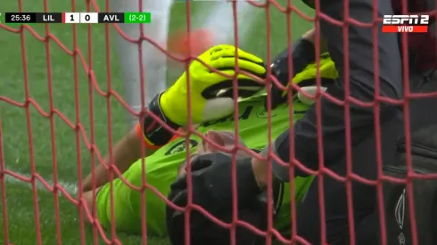 El arquero argentino salvó al Aston Villa y generó preocupación.