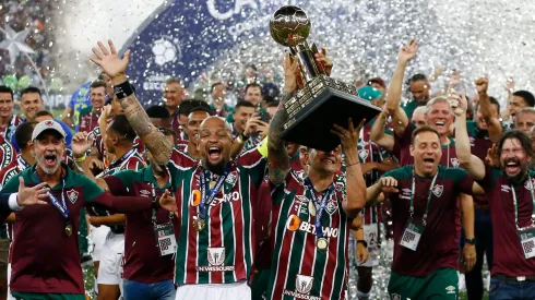 El equipo brasileño separó a cuatro futbolistas del plantel.