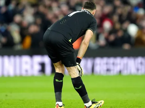 Preocupación absoluta por la salida de Dibu Martínez en Aston Villa vs. Chelsea