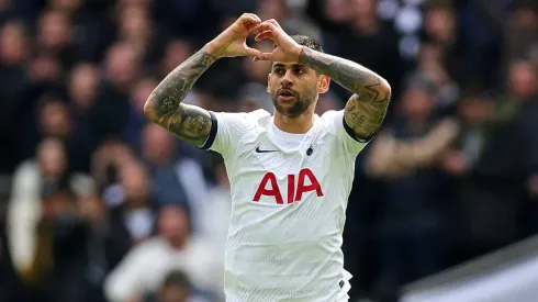 Cuti Romero celebra su tanto ante Arsenal.