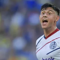 Adam Bareiro inició un trámite que facilitaría su llegada a Boca