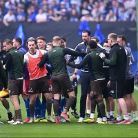 VIDEO | Insólito: Los jugadores de Hamburgo y St. Pauli, a las piñas, en la entrada en calor