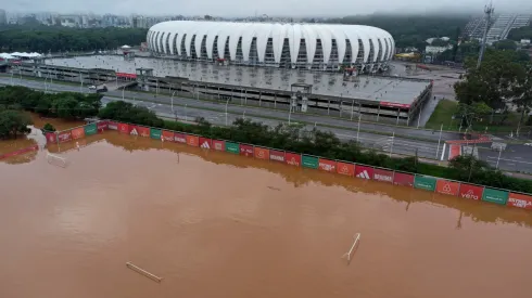 Las inundaciones en el Estadio de Río Grande llevan a suspensiones de CONMEBOL.