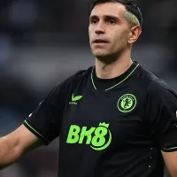 Dibu Martínez fue elegido por la prensa inglesa en el XI Ideal de la Premier League 2023/24