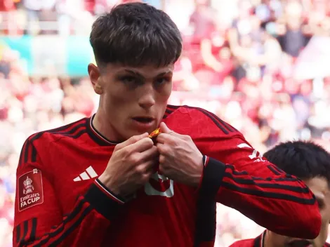 Garnacho celebró la FA Cup como CR7